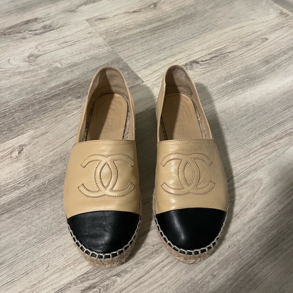 CHANEL Espadrilles - Picture 1 of 6